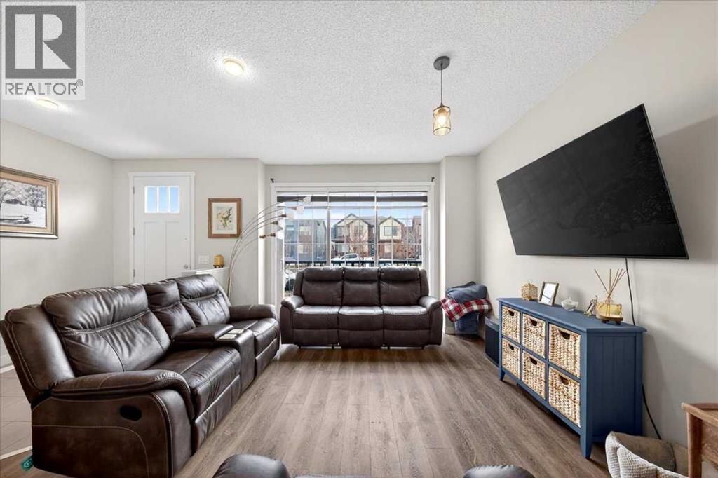 1325 Walden Drive Se, Calgary, Alberta  T2X 2H6 - Photo 5 - A2305024