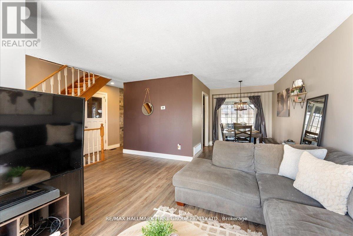 398 Dean Avenue, Oshawa, Ontario  L1H 3E2 - Photo 6 - E13042502