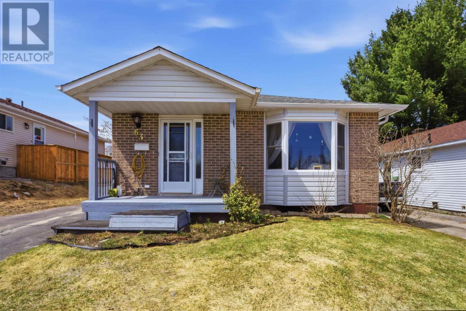 63 Lachance PL, Elliot Lake, Ontario