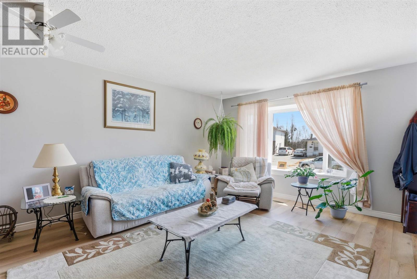 63 Lachance Pl, Elliot Lake, Ontario  P5A 3B9 - Photo 8 - SM260778