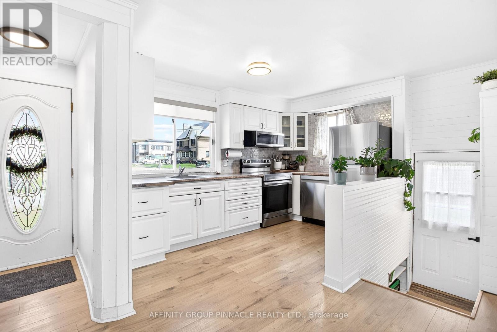 8 Mary Street W, Kawartha Lakes, Ontario  K0L 2W0 - Photo 5 - X13042550