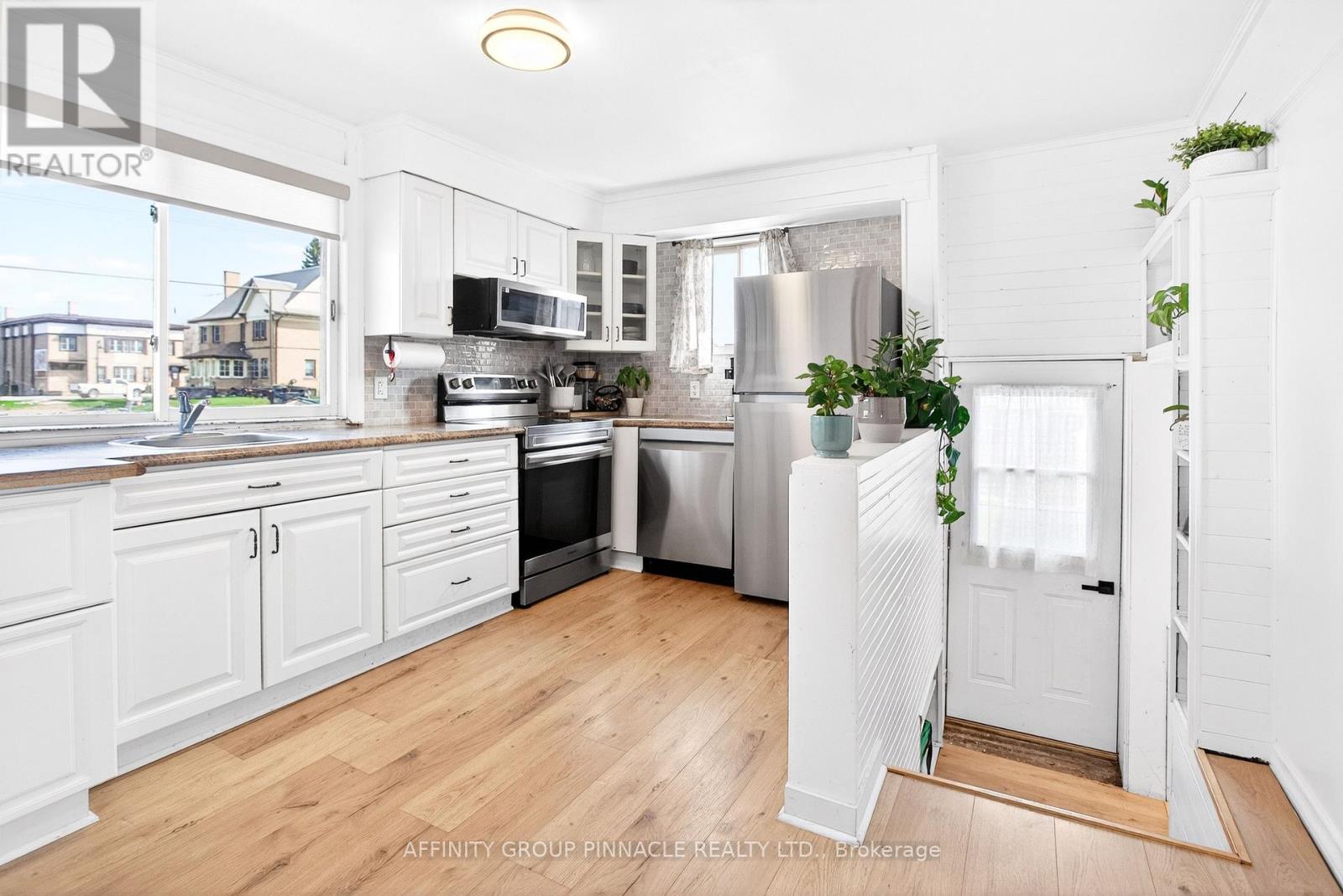 8 Mary Street W, Kawartha Lakes, Ontario  K0L 2W0 - Photo 6 - X13042550