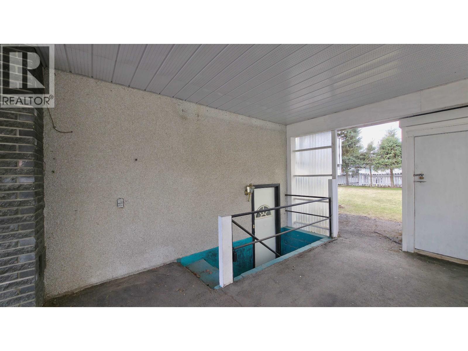 2583 Borden Crescent, Prince George, British Columbia  V2L 2X4 - Photo 4 - R3115614