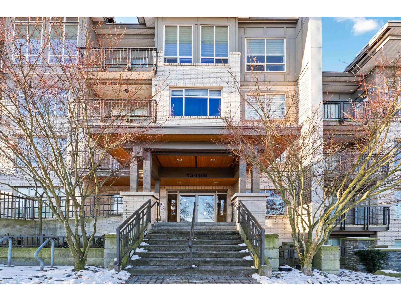 111 13468 King George Boulevard, Surrey, British Columbia  V3T 0B5 - Photo 2 - R3110073