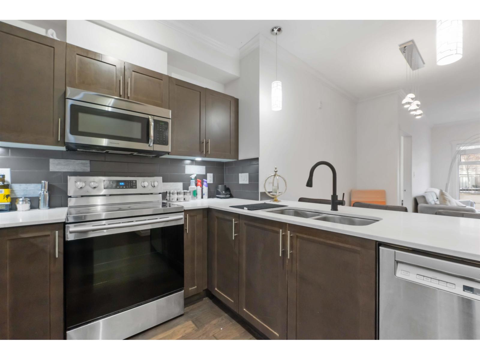 111 13468 King George Boulevard, Surrey, British Columbia  V3T 0B5 - Photo 16 - R3110073