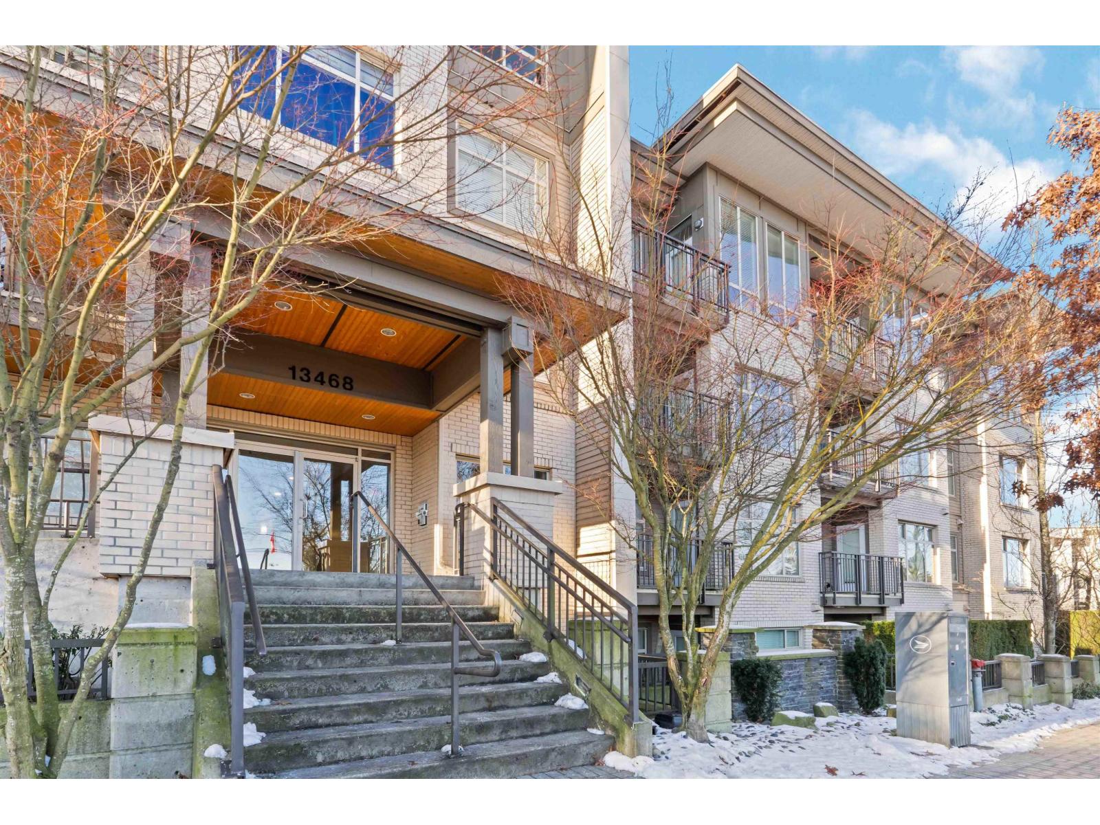 111 13468 King George Boulevard, Surrey, British Columbia  V3T 0B5 - Photo 3 - R3110073