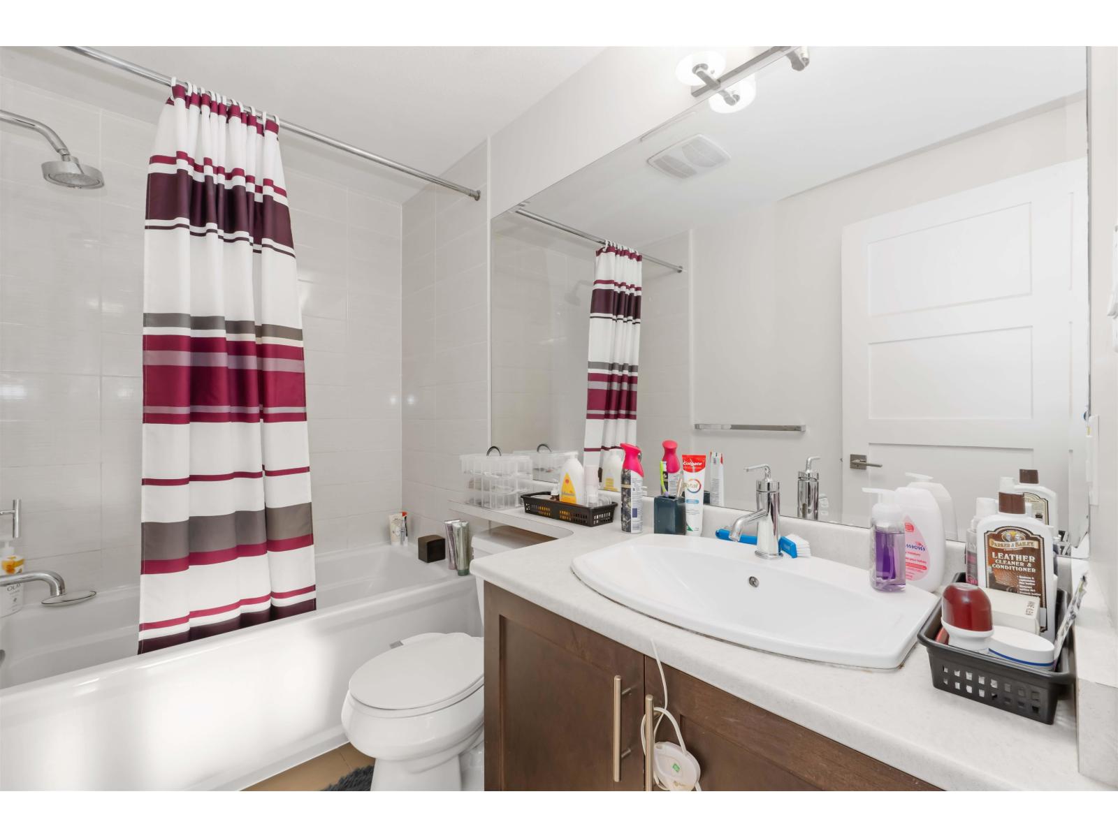 111 13468 King George Boulevard, Surrey, British Columbia  V3T 0B5 - Photo 25 - R3110073