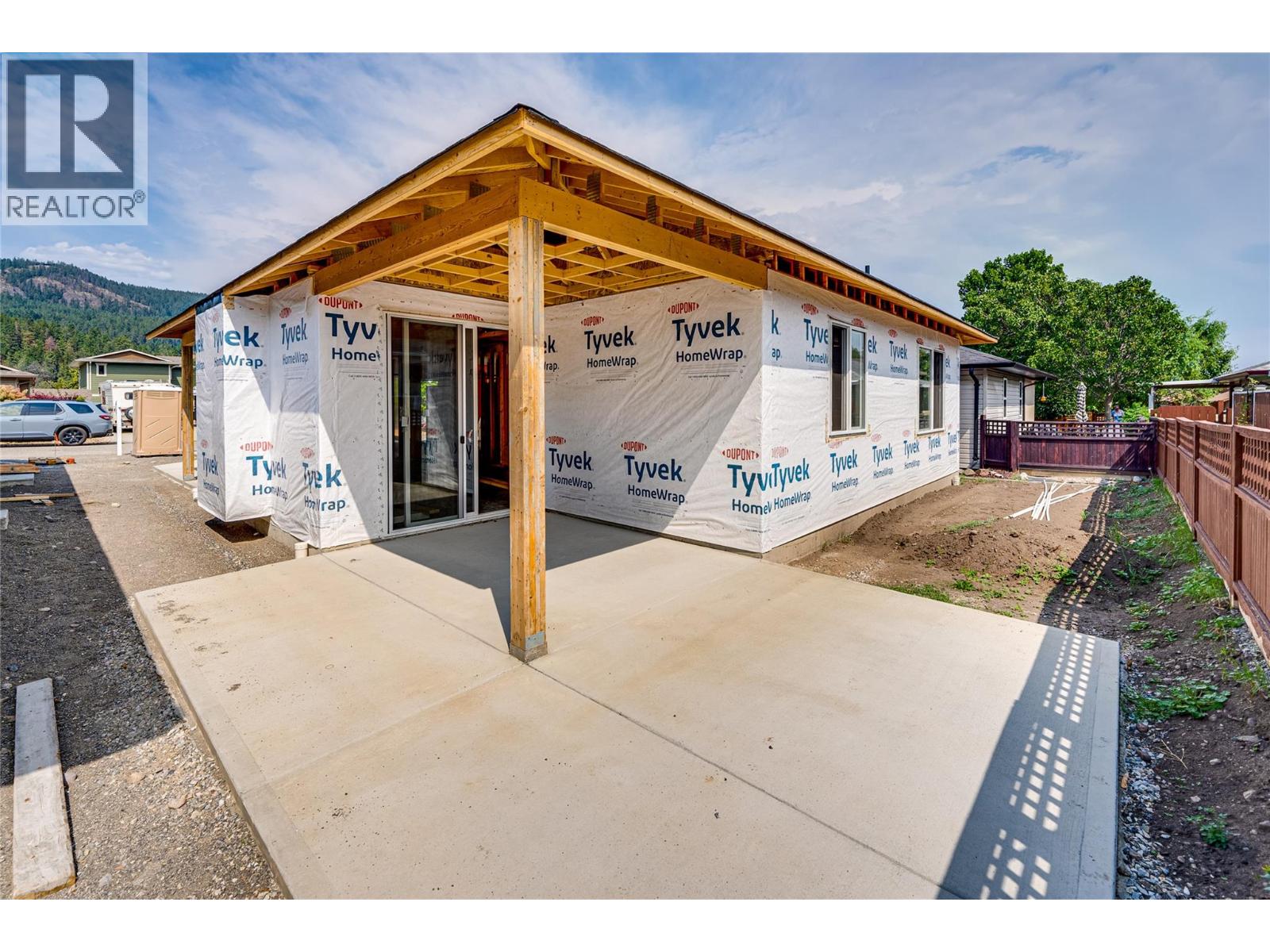 602 Nighthawk Avenue, Vernon, British Columbia  V1H 2A1 - Photo 3 - 10384637