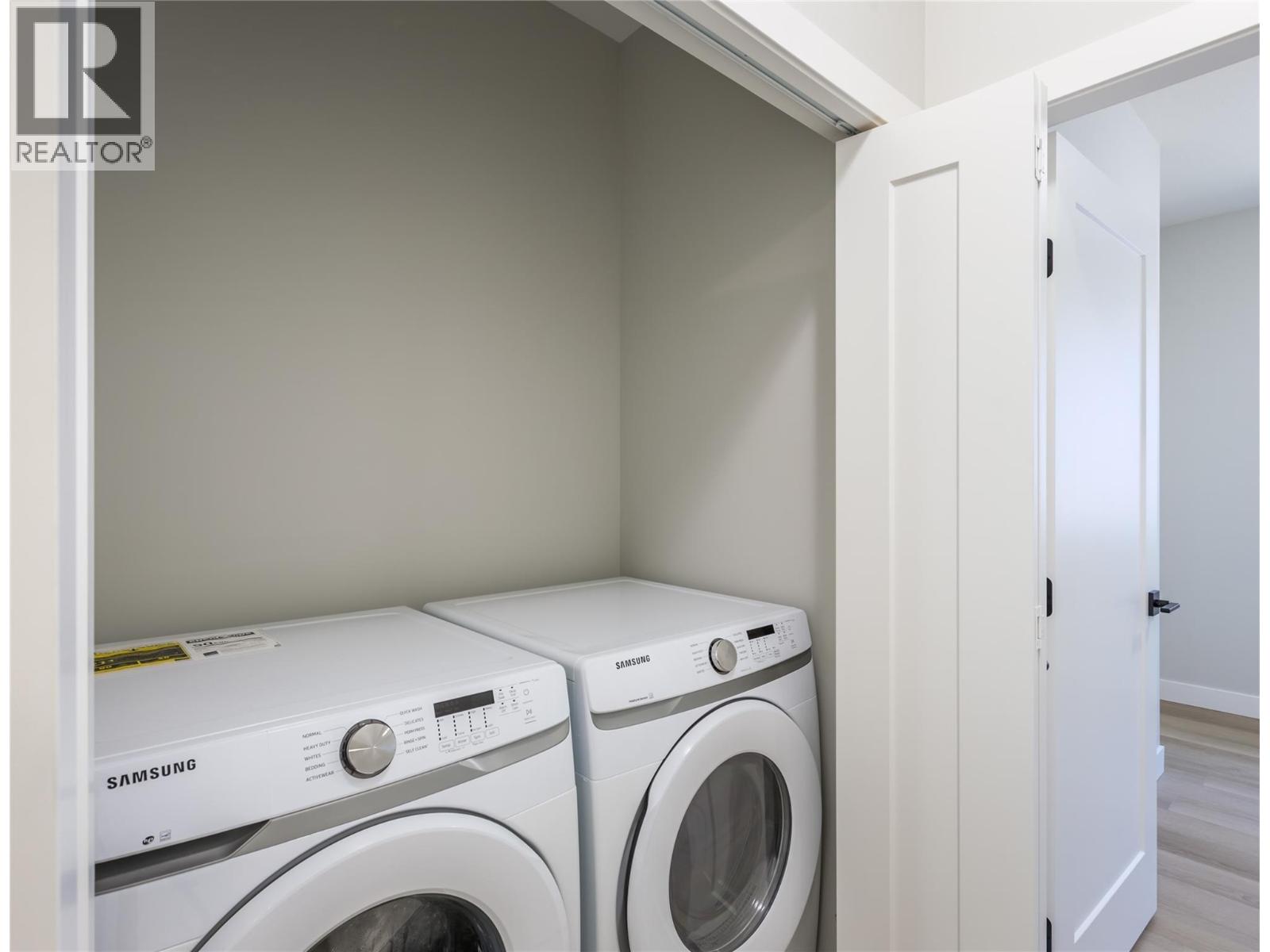 602 Nighthawk Avenue, Vernon, British Columbia  V1H 2A1 - Photo 32 - 10384637