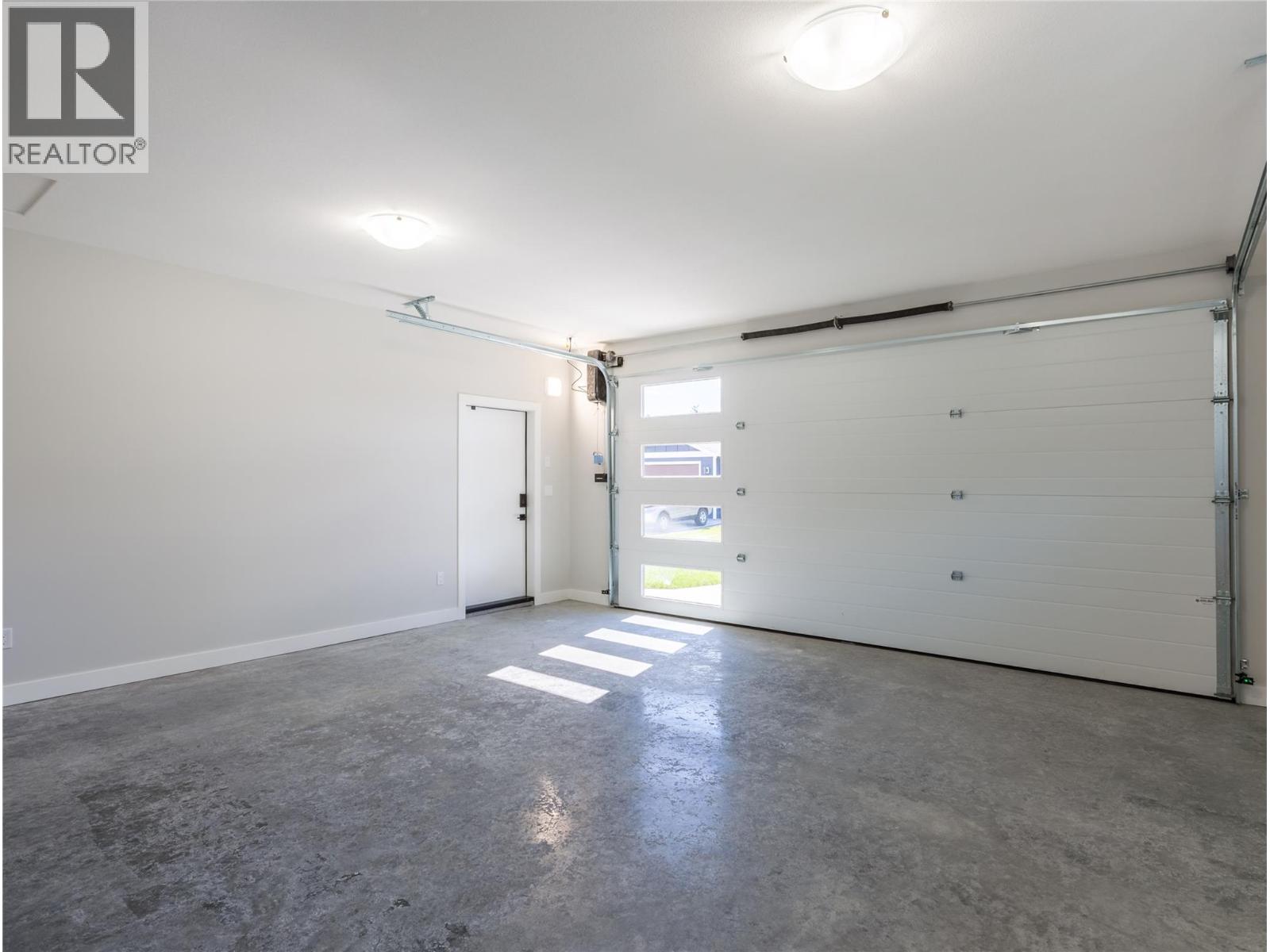 602 Nighthawk Avenue, Vernon, British Columbia  V1H 2A1 - Photo 36 - 10384637