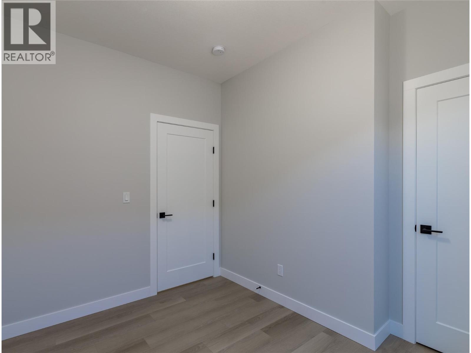 602 Nighthawk Avenue, Vernon, British Columbia  V1H 2A1 - Photo 34 - 10384637