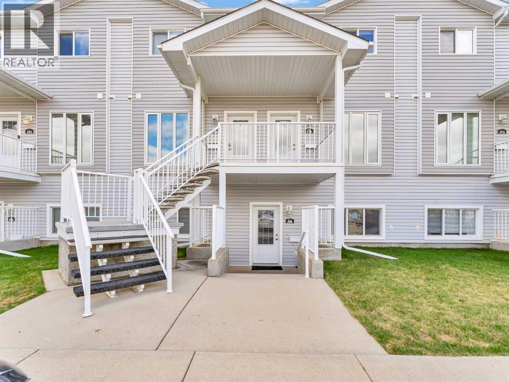 368 Northlands Pointe Ne, Medicine Hat, Alberta  T1C 0C4 - Photo 1 - A2304792