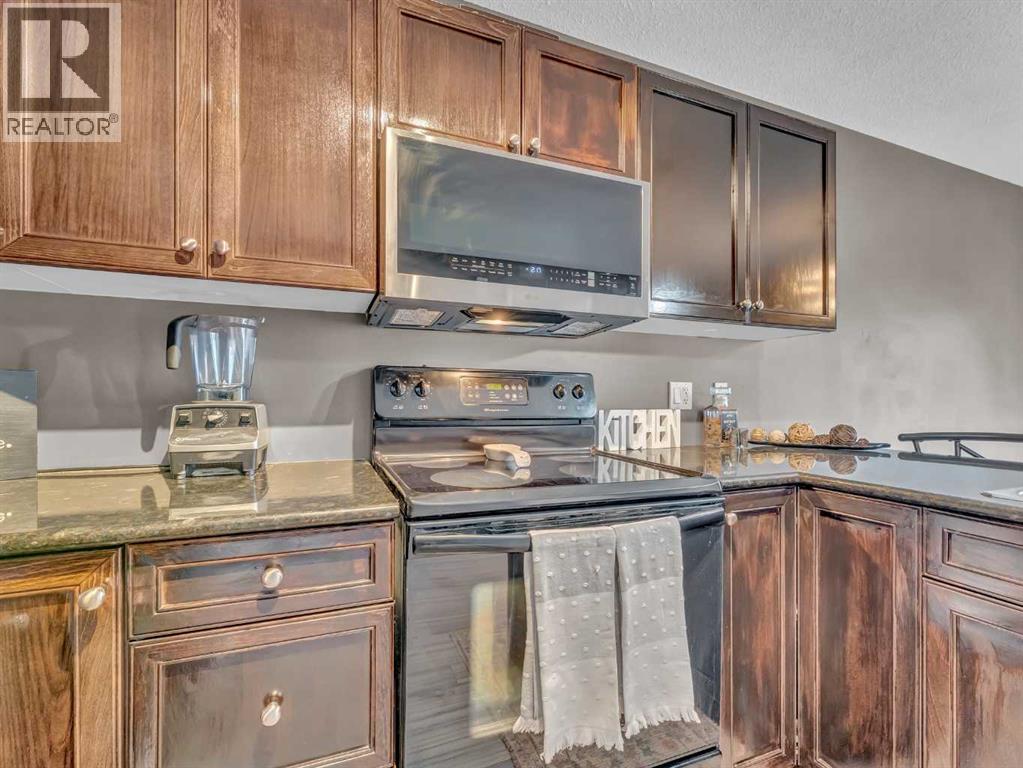 368 Northlands Pointe Ne, Medicine Hat, Alberta  T1C 0C4 - Photo 11 - A2304792