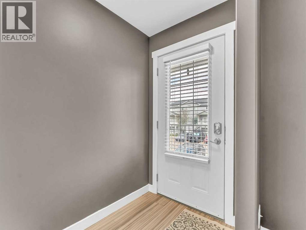 368 Northlands Pointe Ne, Medicine Hat, Alberta  T1C 0C4 - Photo 5 - A2304792