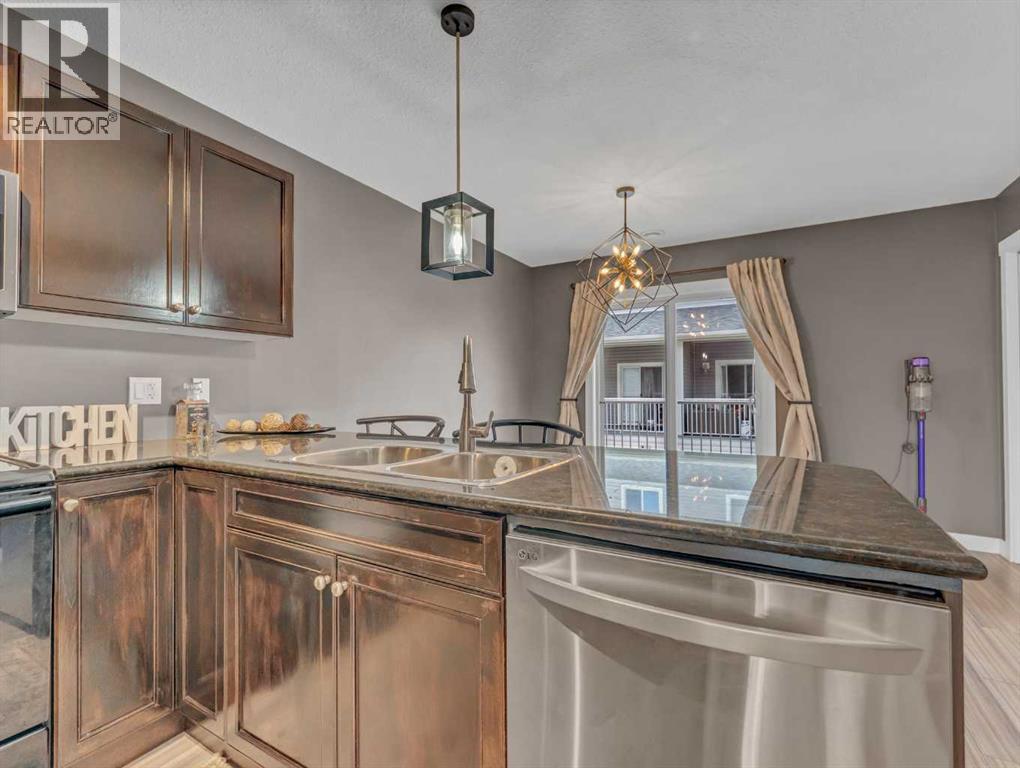 368 Northlands Pointe Ne, Medicine Hat, Alberta  T1C 0C4 - Photo 12 - A2304792