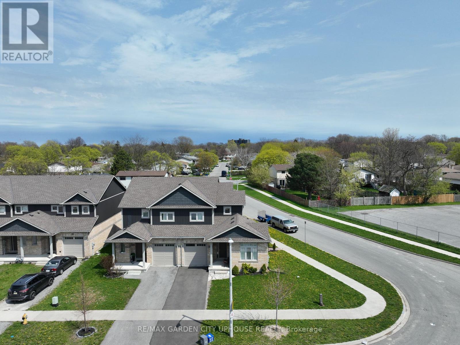 Lower - 11 Manhattan Court, St. Catharines, Ontario  L2R 0B8 - Photo 2 - X12882262