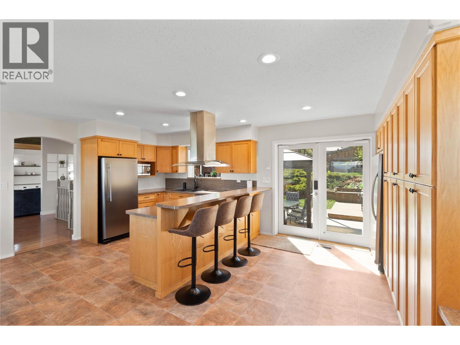 890 Gleneagles Drive, Kamloops, British Columbia  V2E 1K3 - Photo 3 - 10384800