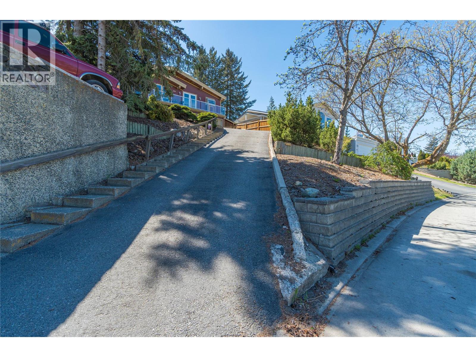 890 Gleneagles Drive, Kamloops, British Columbia  V2E 1K3 - Photo 47 - 10384800