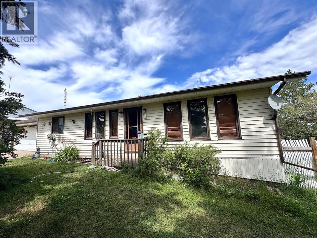 167 1 Street S, Edberg, Alberta  T0B 0J0 - Photo 1 - A2243189