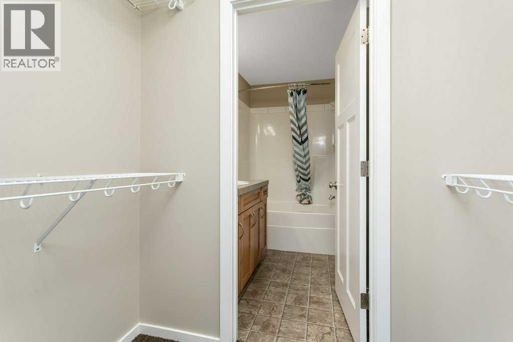 394 Teasdale Drive, Red Deer, Alberta  T4P 0P8 - Photo 21 - A2300409