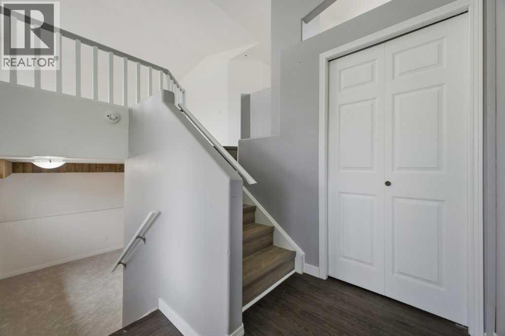 32 Hunter Road, Sylvan Lake, Alberta  T4S 2L6 - Photo 4 - A2302914