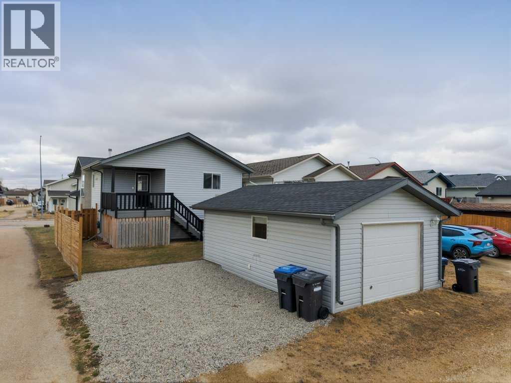 32 Hunter Road, Sylvan Lake, Alberta  T4S 2L6 - Photo 35 - A2302914