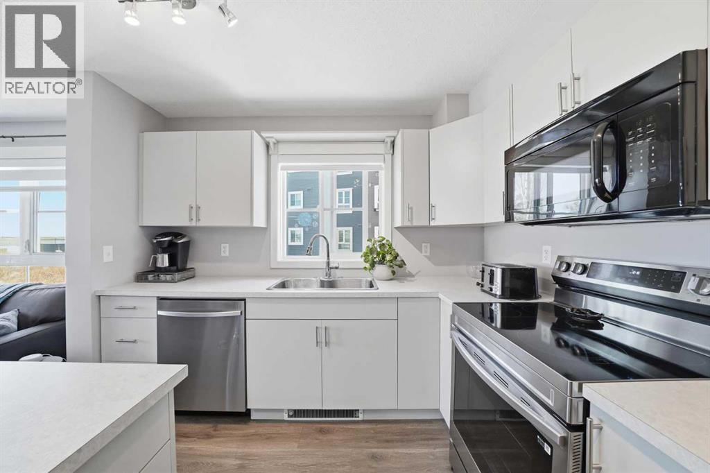 4201, 279 Copperpond Common Se, Calgary, Alberta  T2Z 1G6 - Photo 4 - A2303831