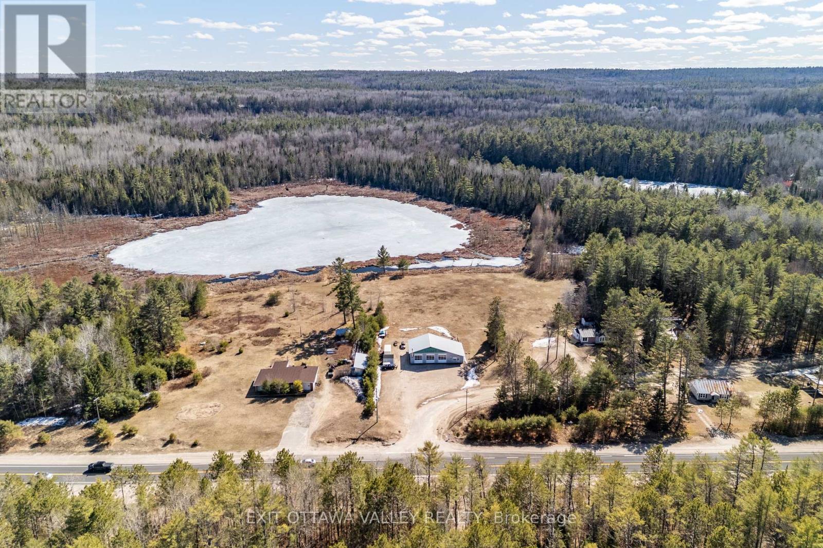 35707 Highway 17 Highway, Laurentian Hills, Ontario  K7S 3G7 - Photo 17 - X13042488