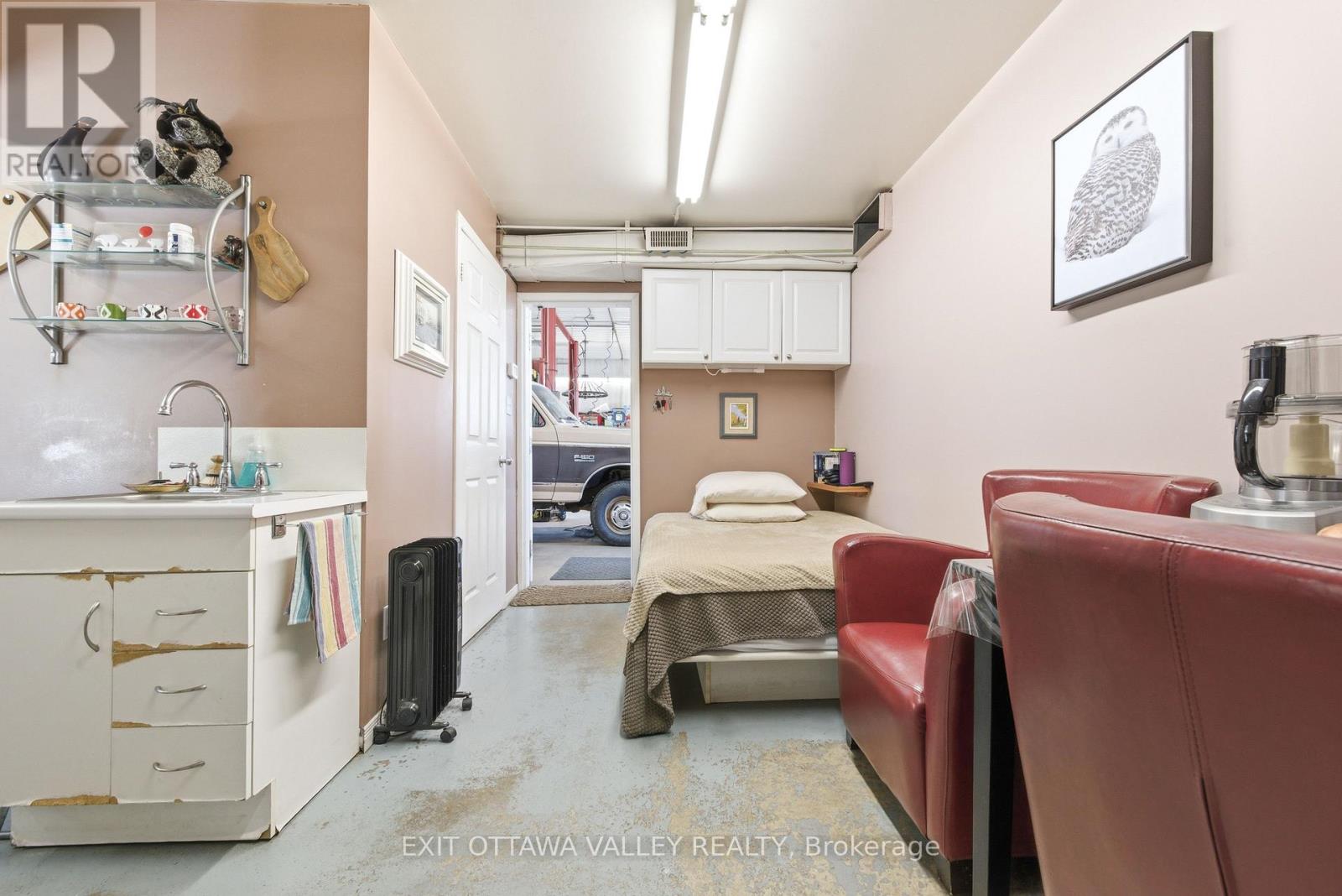 35707 Highway 17 Highway, Laurentian Hills, Ontario  K7S 3G7 - Photo 21 - X13042488