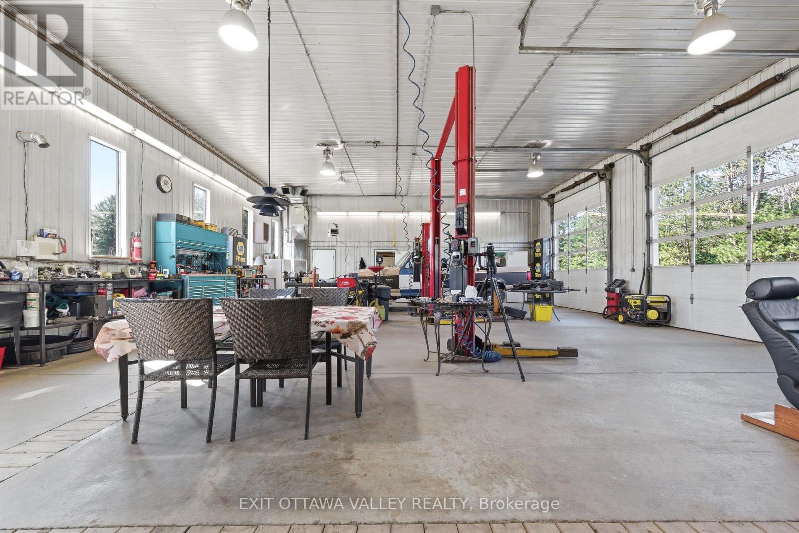 35707 Highway 17 Highway, Laurentian Hills, Ontario  K7S 3G7 - Photo 35 - X13042488