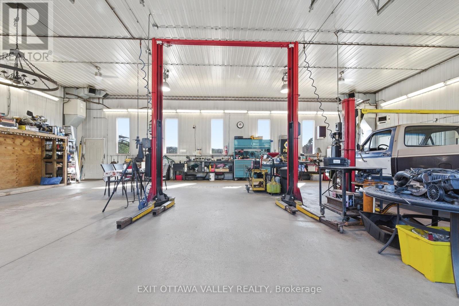 35707 Highway 17 Highway, Laurentian Hills, Ontario  K7S 3G7 - Photo 38 - X13042488