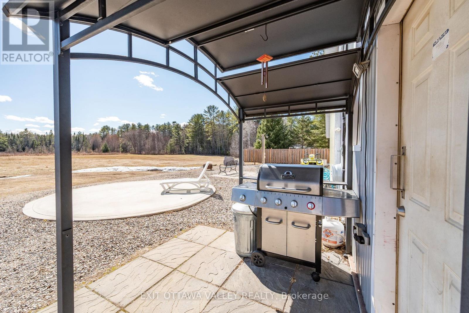 35707 Highway 17 Highway, Laurentian Hills, Ontario  K7S 3G7 - Photo 4 - X13042488