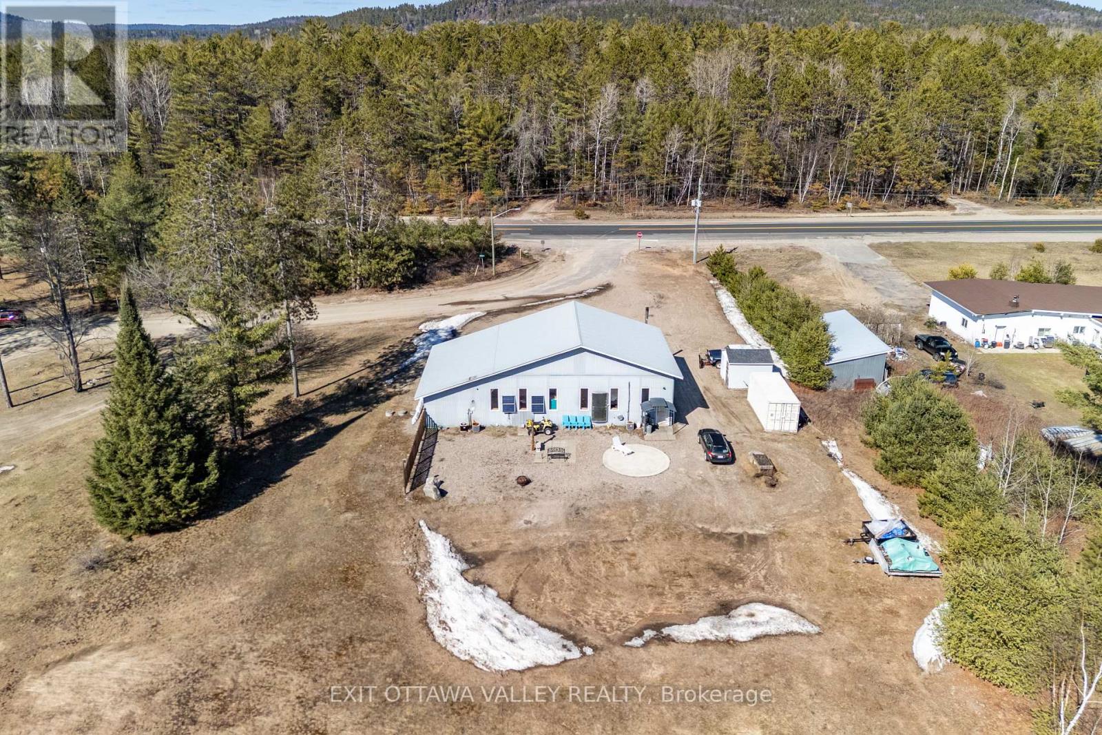 35707 Highway 17 Highway, Laurentian Hills, Ontario  K7S 3G7 - Photo 15 - X13042532