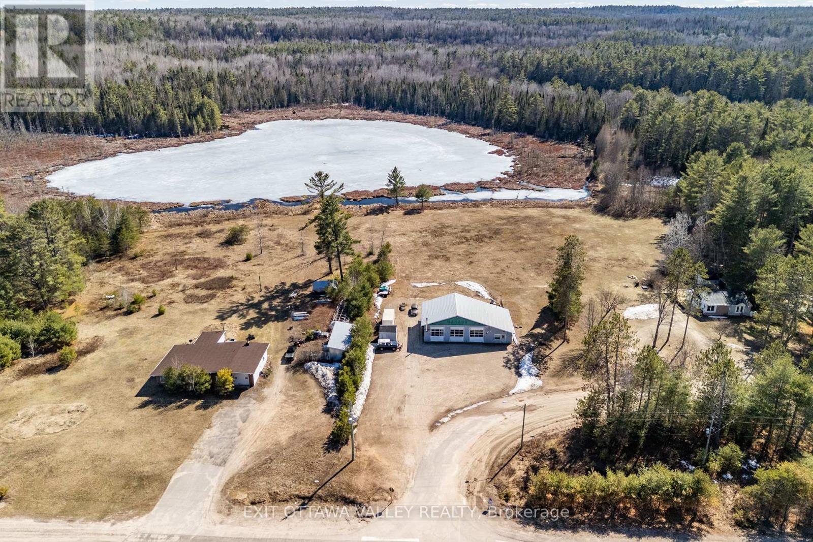 35707 Highway 17 Highway, Laurentian Hills, Ontario  K7S 3G7 - Photo 17 - X13042532