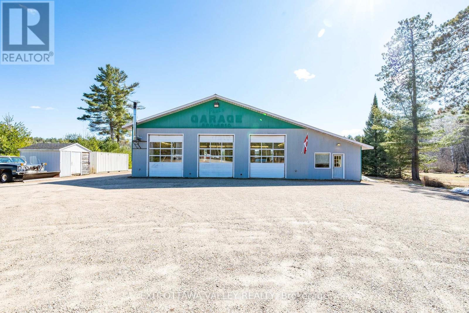 35707 Highway 17 Highway, Laurentian Hills, Ontario  K7S 3G7 - Photo 2 - X13042532