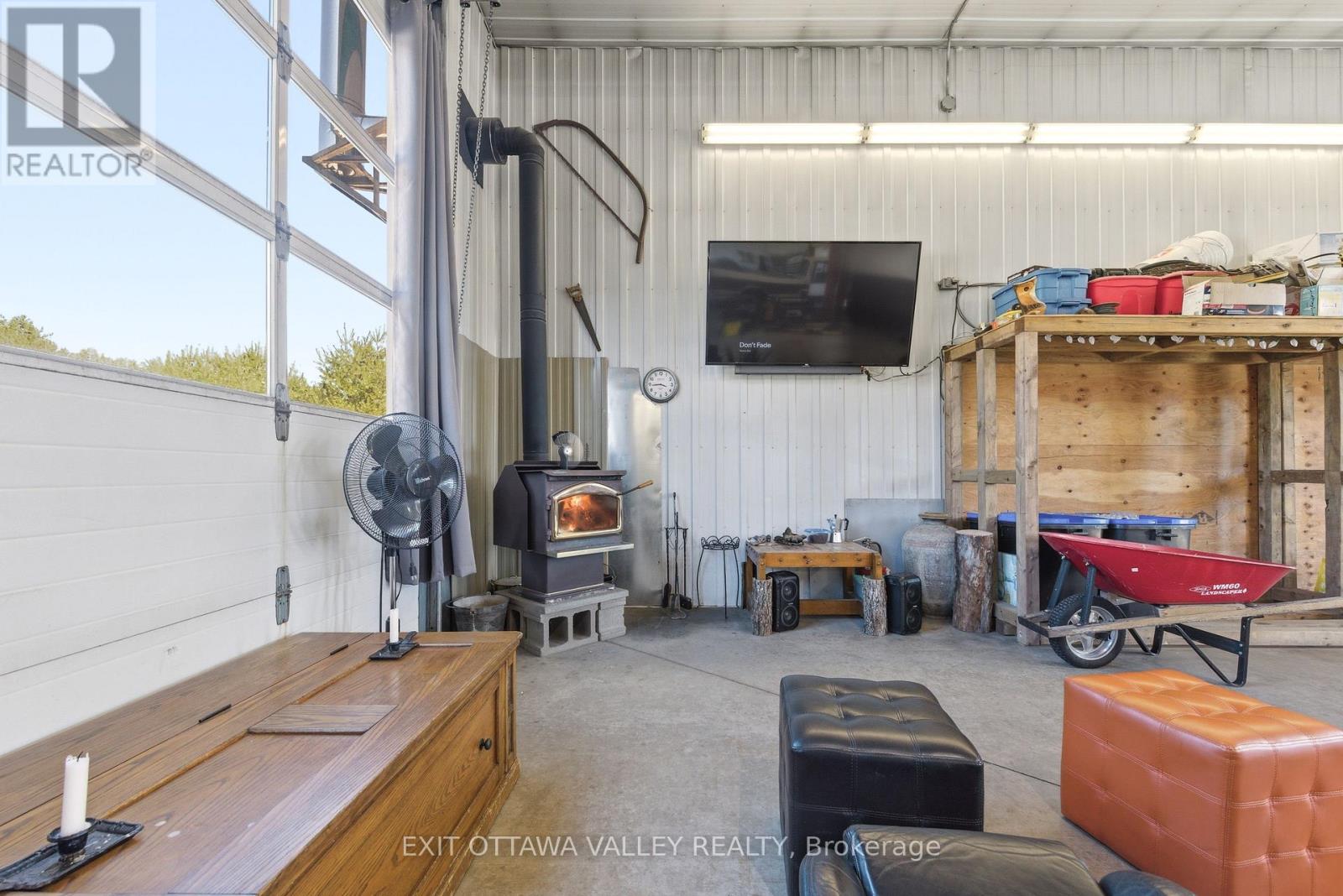 35707 Highway 17 Highway, Laurentian Hills, Ontario  K7S 3G7 - Photo 37 - X13042532