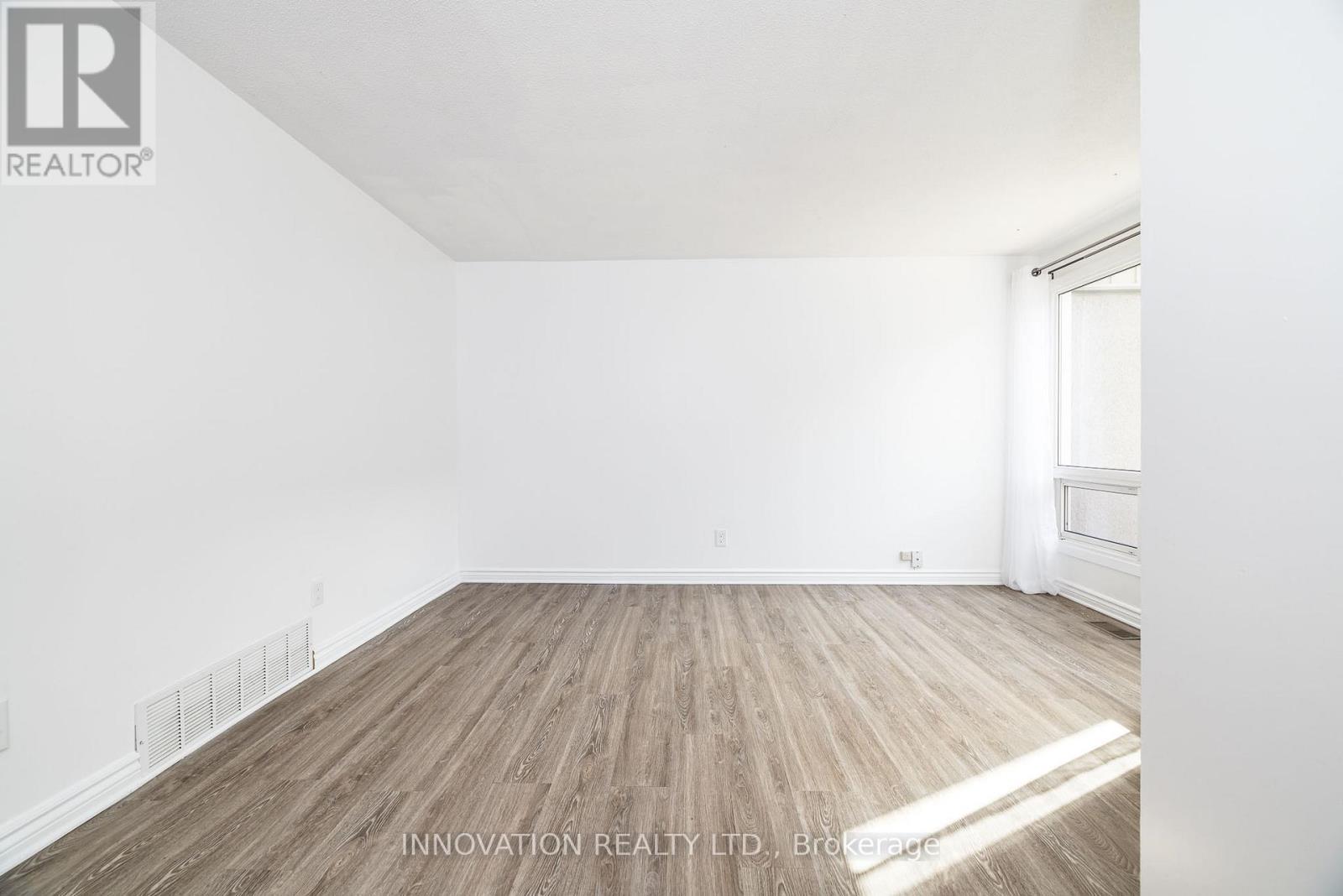 338 Woodfield Drive, Ottawa, Ontario  K2G 3W9 - Photo 7 - X13042514