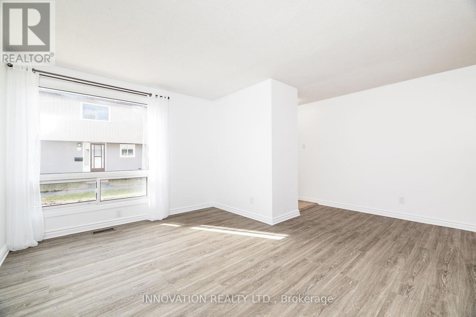 338 Woodfield Drive, Ottawa, Ontario  K2G 3W9 - Photo 8 - X13042514