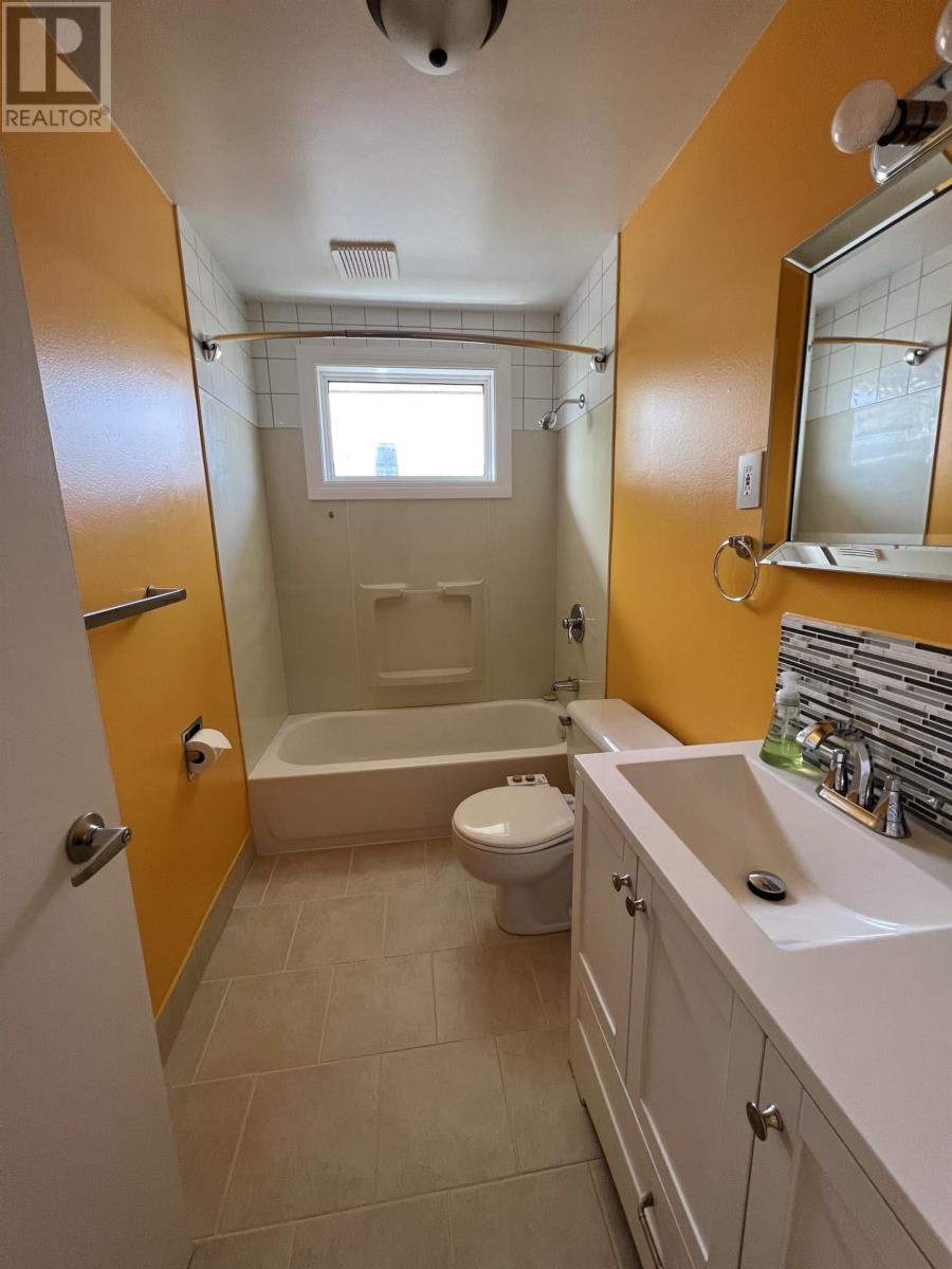 127 Johnson Ave, Thunder Bay, Ontario  P7B 2V9 - Photo 13 - TB2600804