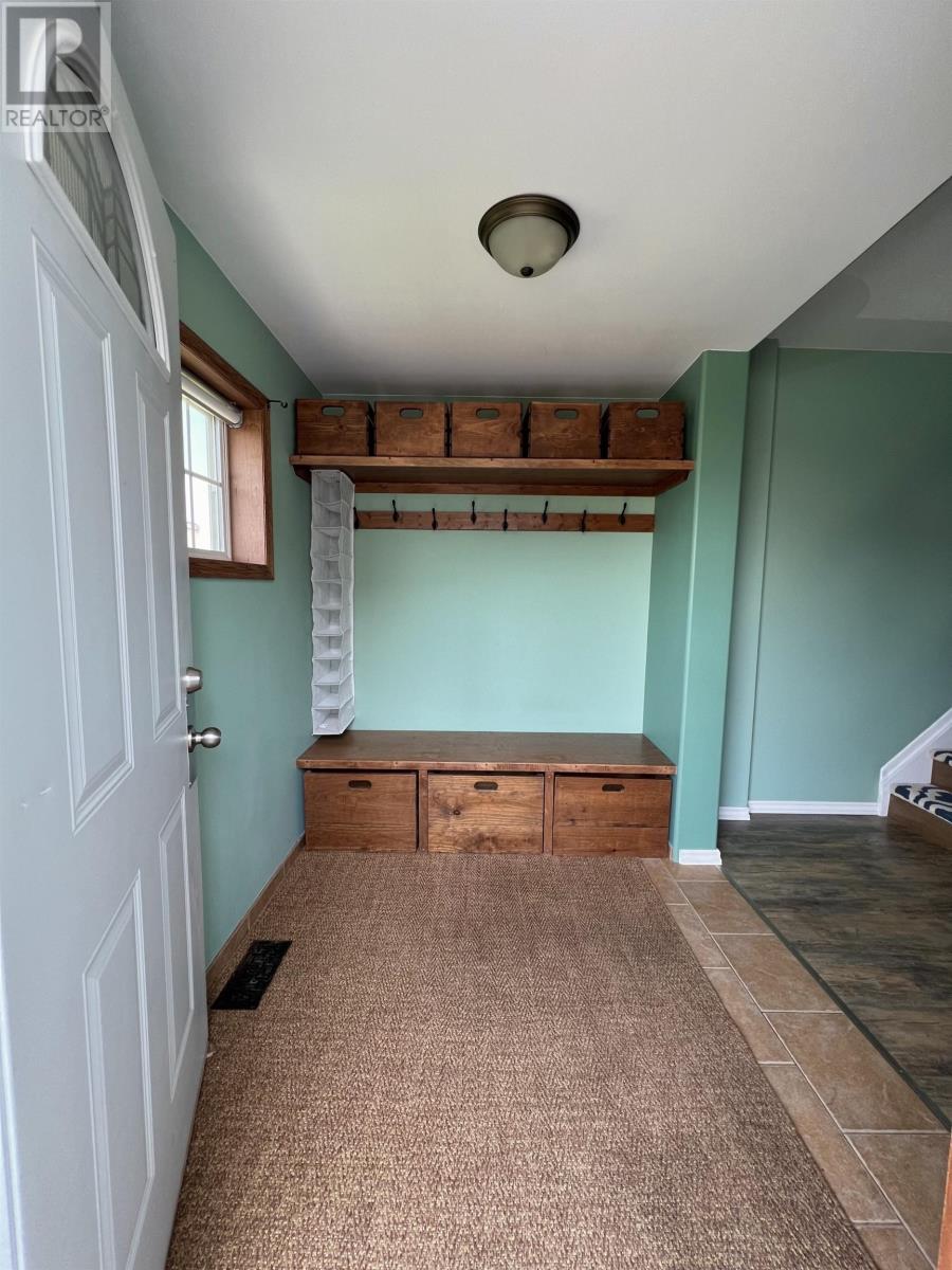 127 Johnson Ave, Thunder Bay, Ontario  P7B 2V9 - Photo 2 - TB2600804