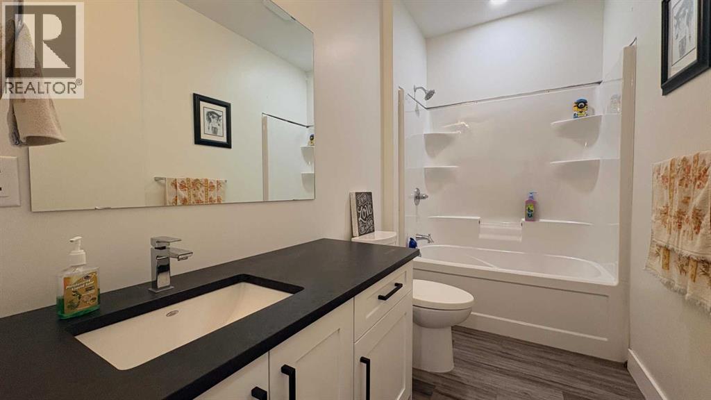 451043 Rng Rd 65, Wainwright, Alberta  T9W 1T3 - Photo 18 - A2303918