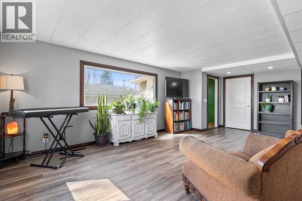 228 Railway Avenue, Mossleigh, Alberta  T0L 1P0 - Photo 3 - A2305036