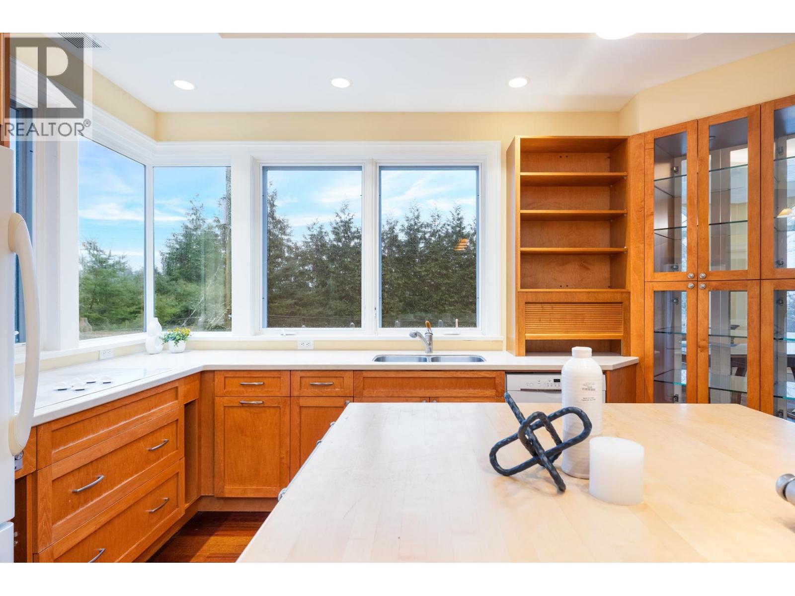 6220 Summit Avenue, West Vancouver, British Columbia  V7W 1Y2 - Photo 12 - R3115597