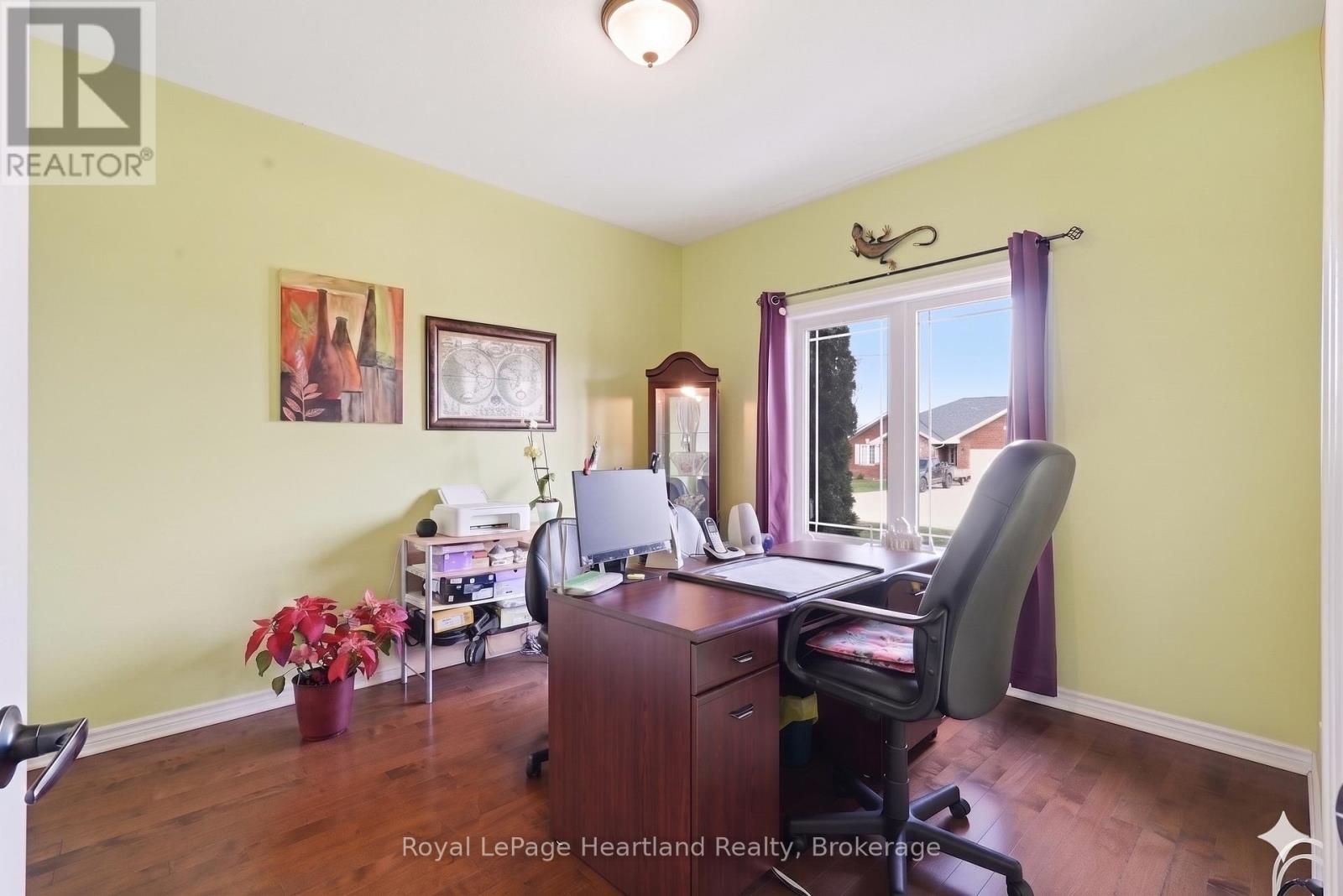 6 Brown Street S, Minto, Ontario  N0G 1M0 - Photo 8 - X13042462