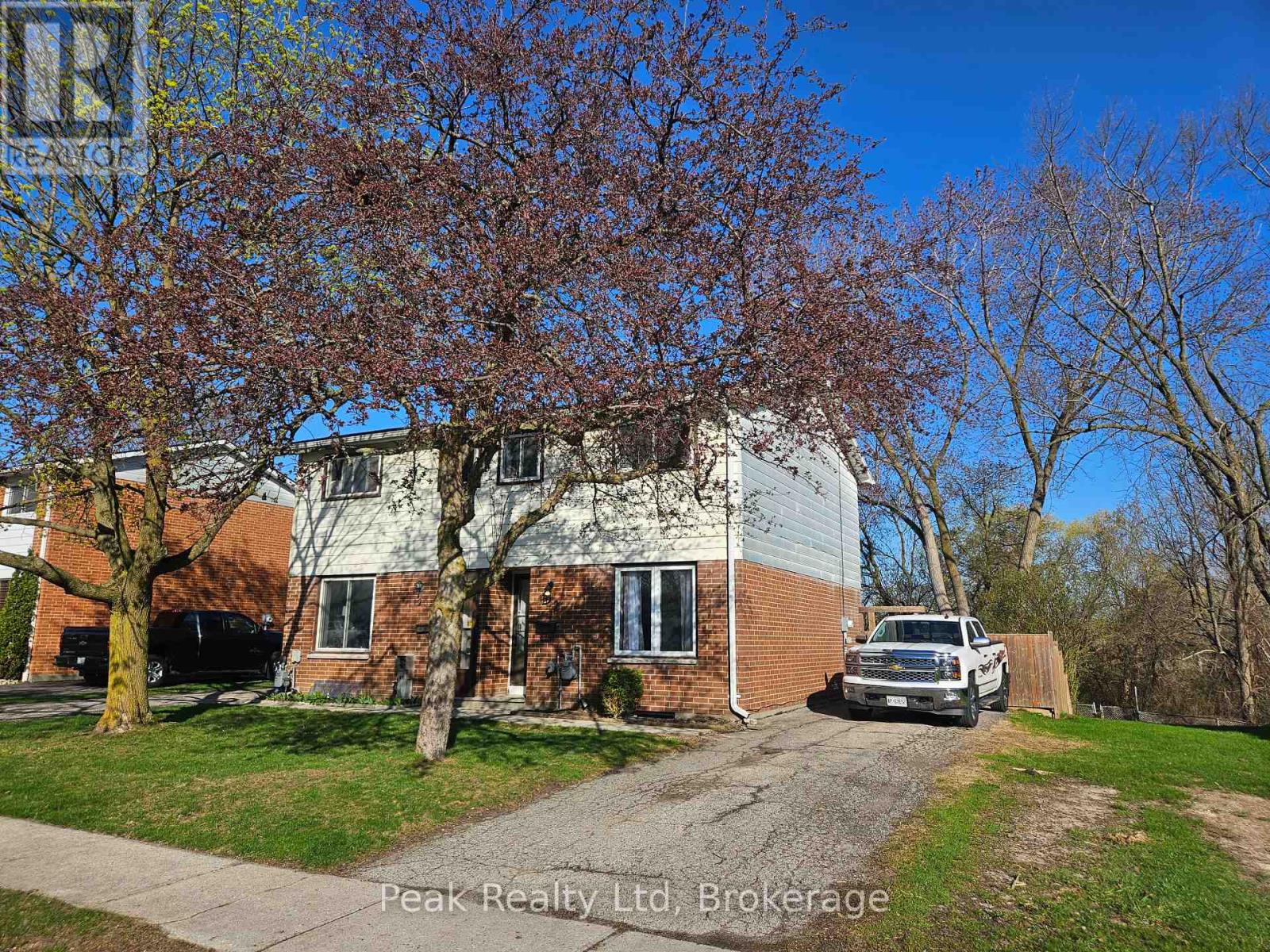 122 KEATS DRIVE, Woodstock, Ontario