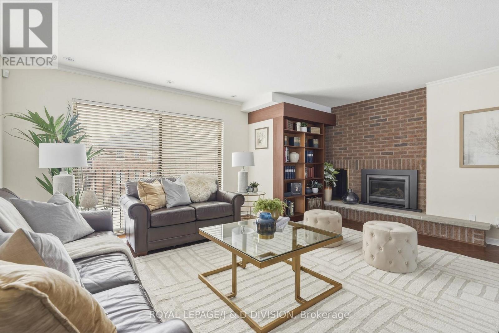 122 Cortleigh Boulevard, Toronto, Ontario  M4R 1K6 - Photo 3 - C13001146