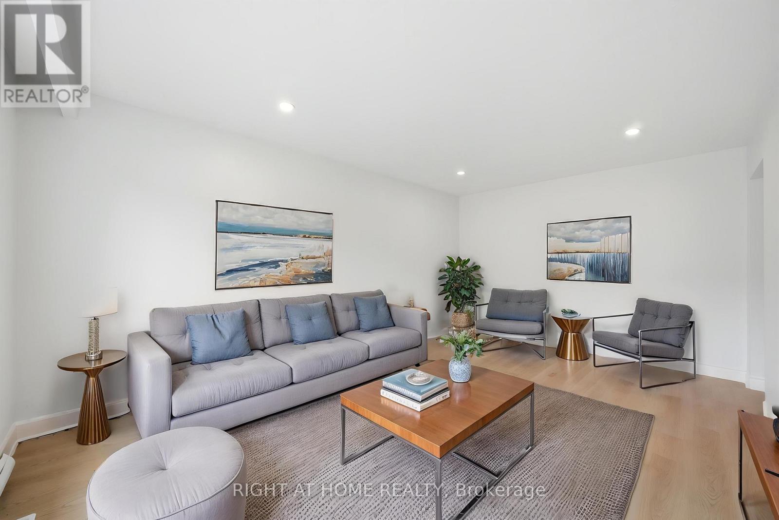 839 GLEN STREET, Oshawa, Ontario