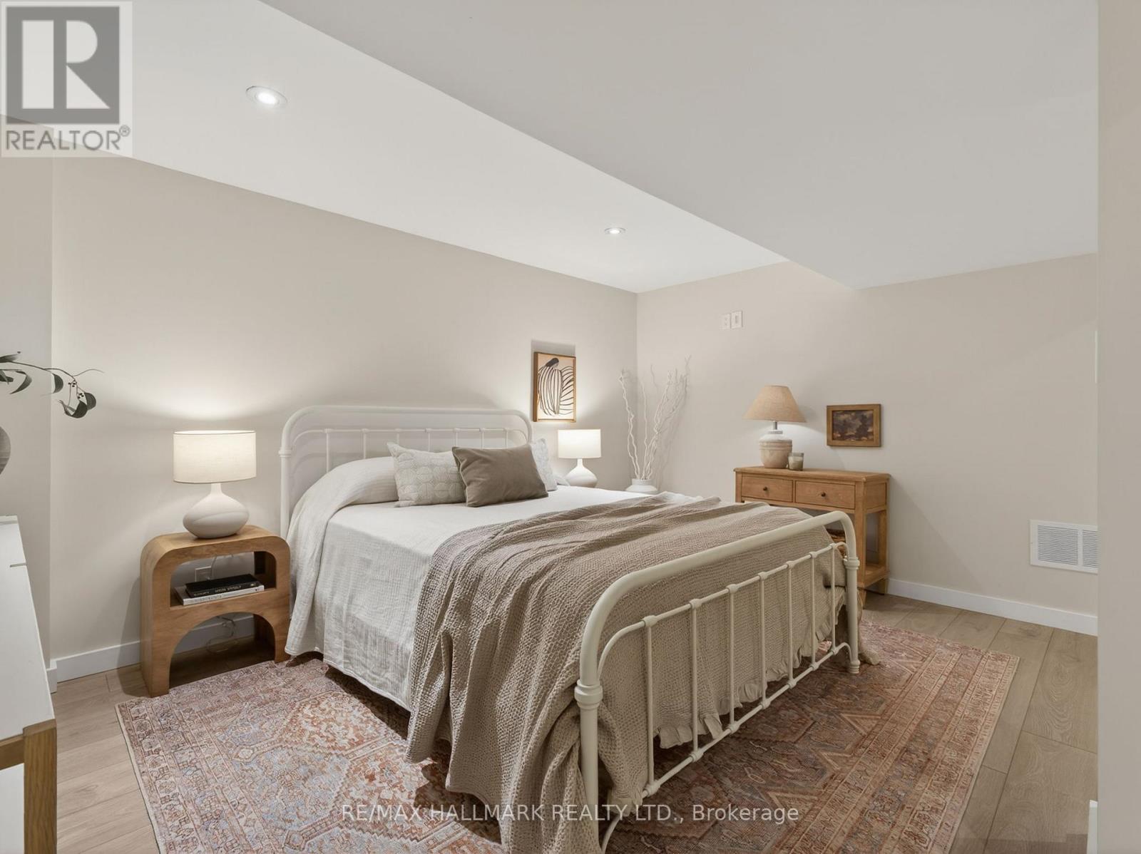 88 Neville Park Boulevard, Toronto, Ontario  M4E 3P8 - Photo 32 - E13028412