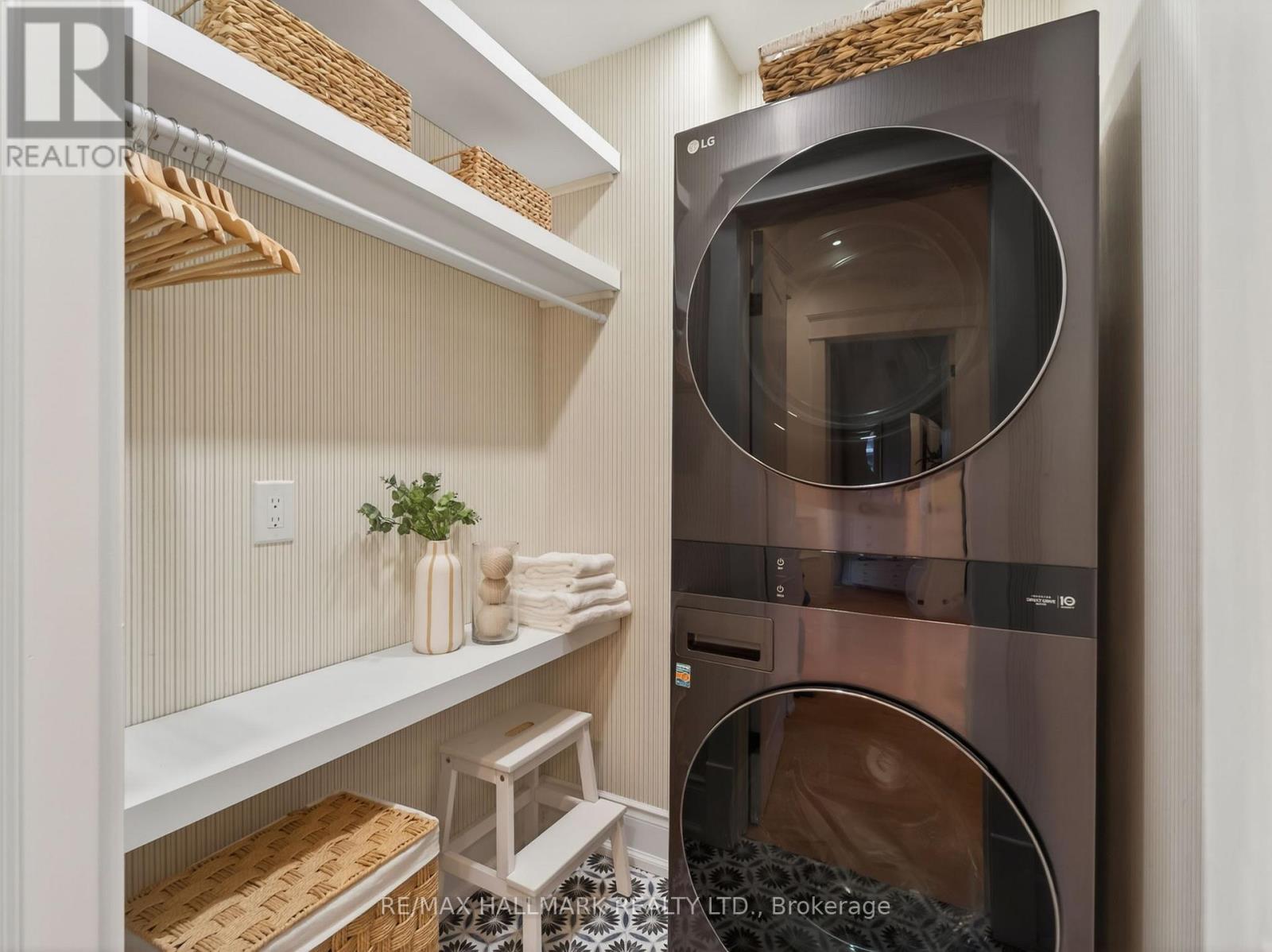 88 Neville Park Boulevard, Toronto, Ontario  M4E 3P8 - Photo 31 - E13028412