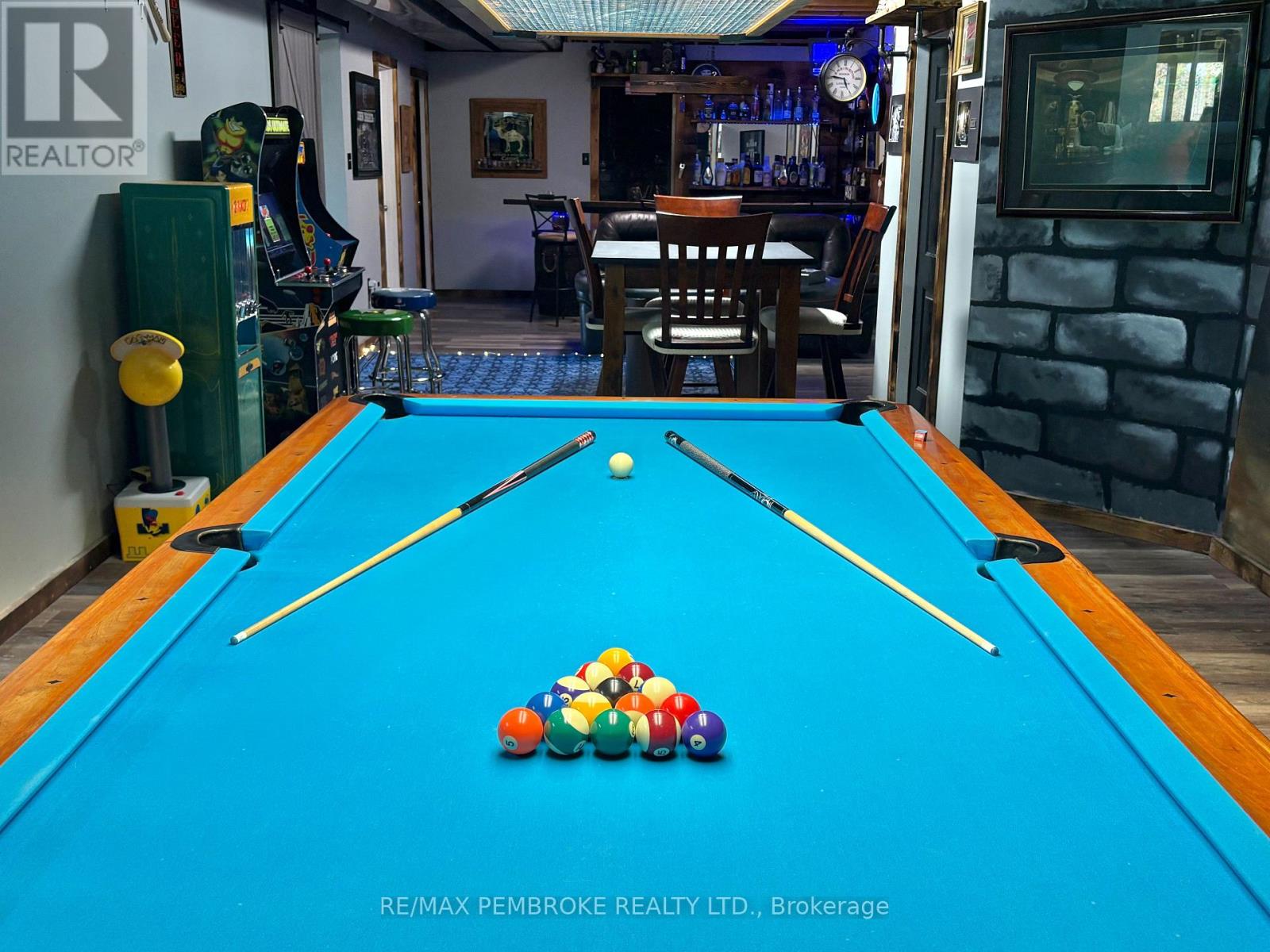 56 Robertson Drive, Whitewater Region, Ontario  K0J 1C0 - Photo 38 - X12962636